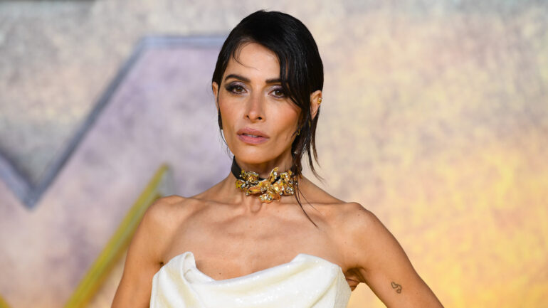 Sarah Shahi To Lead Judgement Pilot At Abc But What About Sex Life