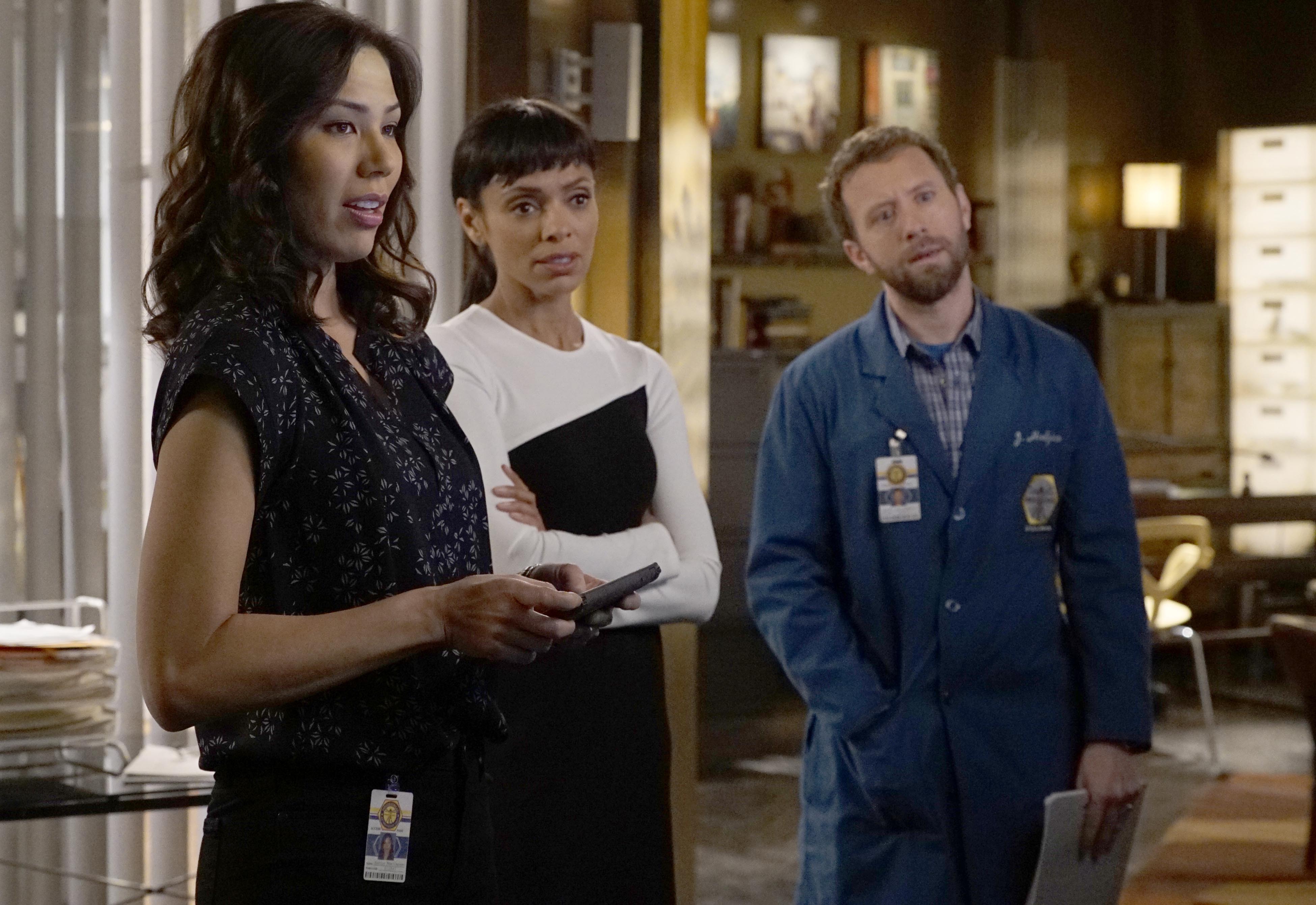 Bones‘ Michaela Conlin on Angela and Hodgins’ Big Fight – TV Insider