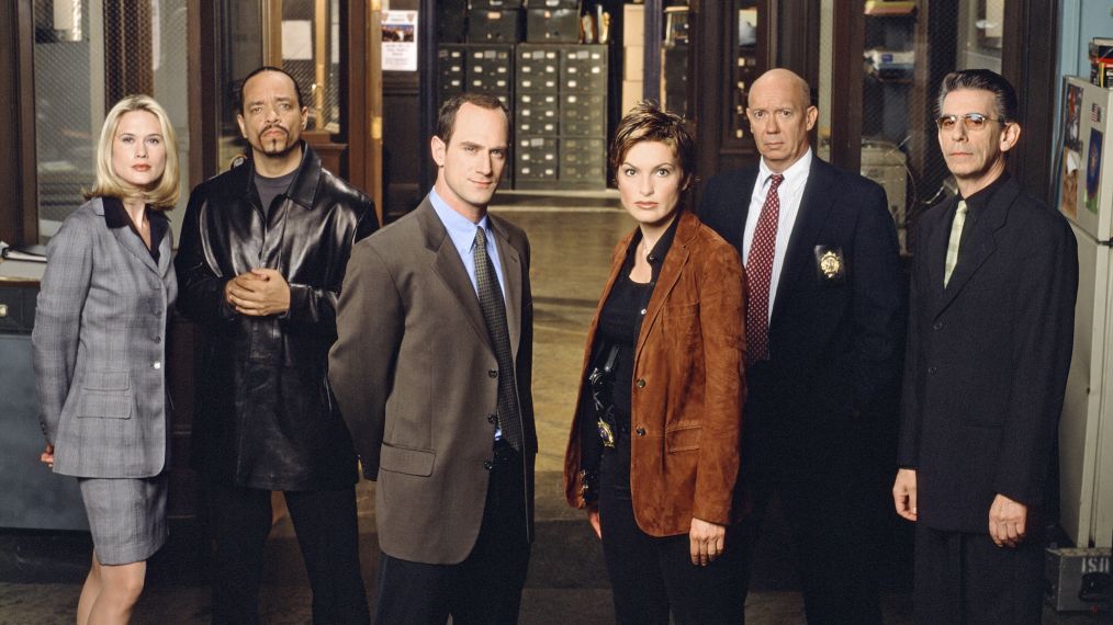 Law And Order Svu Heads Into Season 20 — See How Much The Cast Has