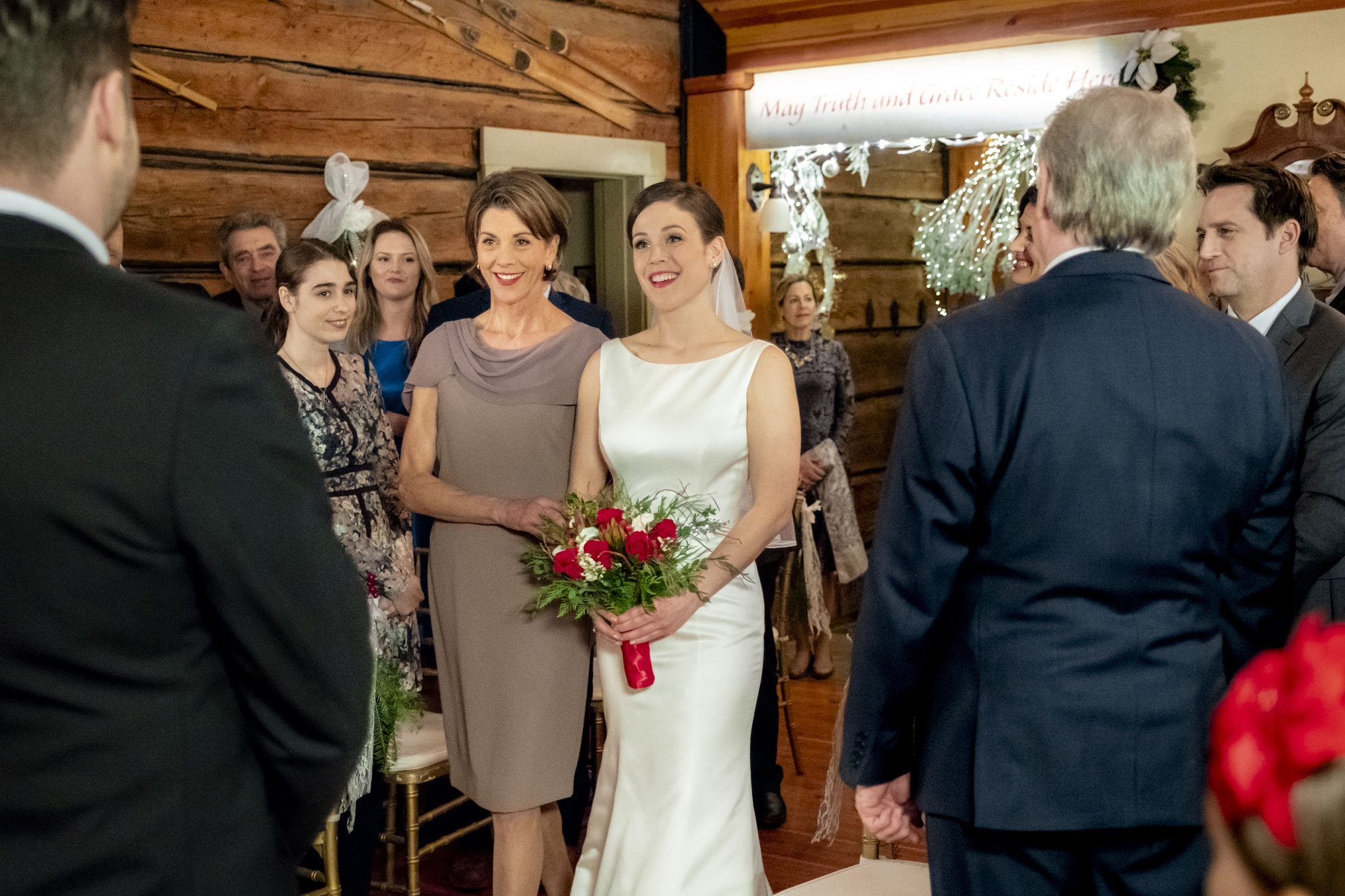 Wendie Malick Talks Returning to Hallmark for 'Marrying Father Christmas'