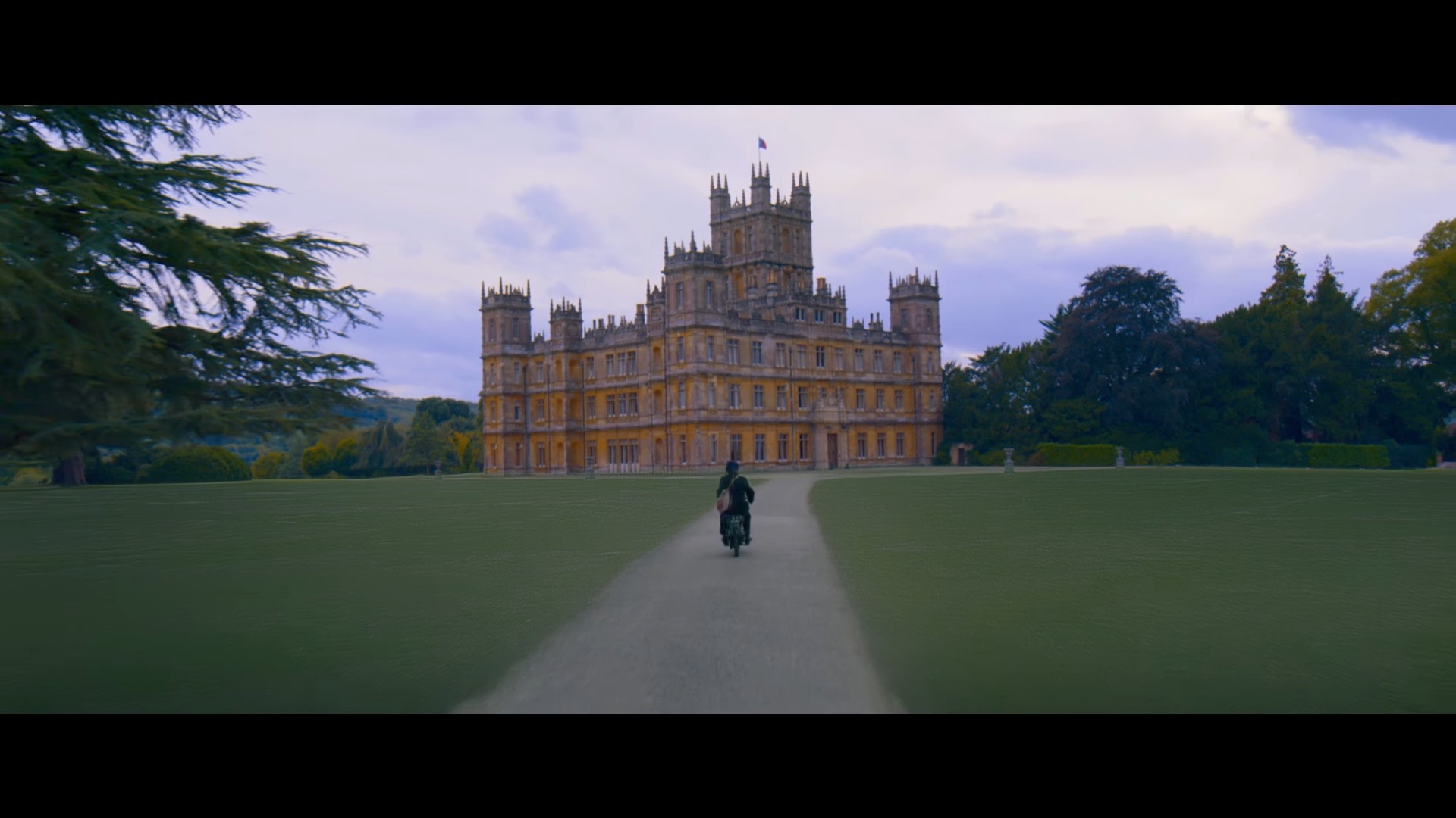Welcome Back Crawleys The First Downton Abbey Movie Trailer Is Here Video 
