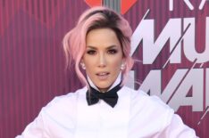 Halsey attends the 2019 iHeartRadio Music Awards