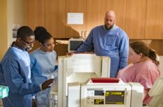 Sterling K. Brown as Randall Pearson, Susan Kelechi Watson as Beth Pearson, Chris Sullivan as Toby Damon, Chrissy Metz as Kate Pearson in This Is Us - Season 3