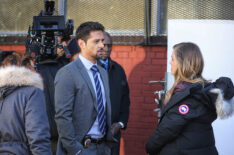 J.R. Ramirez behind the scenes of Manifest - Pilot