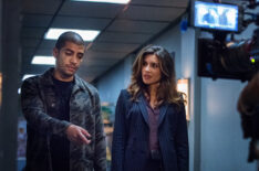 Rick Gonzalez and Juliana Harkavy behind the scenes of Arrow - 'Level Two'