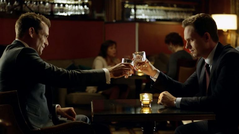 Sneak Peek! 'suits' Readies For One Last Con (video)