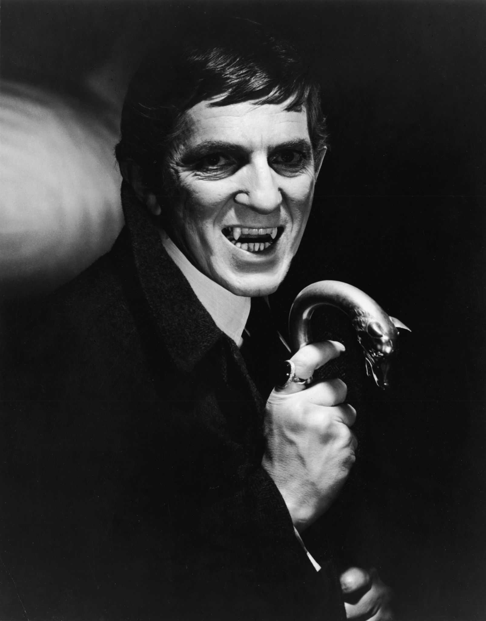 ‘Dark Shadows’ Sequel Series Coming To The CW — Pros & Cons In The Age ...