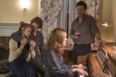 Amanda Leighton as Sophie, Logan Shroyer as Kevin, Jon Huertas as Miguel, Mandy Moore as Rebecca in This is Us - Season 4