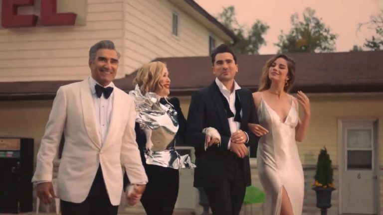 11 'Schitt's Creek' Memes & Tweets Keeping Us Laughing Until Season 6