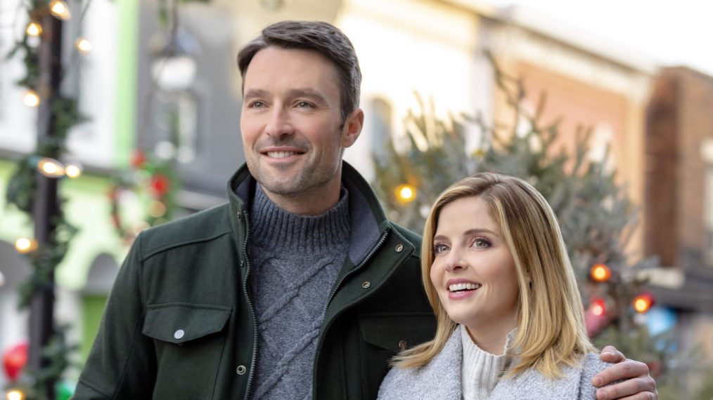 Jen Lilley & Carlo Marks Star in 'Angel Falls: A Novel Holiday' (PHOTOS)