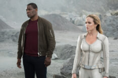 David Harewood as Hank Henshaw/J'onn J'onzz and Caity Lotz as Sara Lance/White Canary in Crisis on Infinite Earths: Part Four