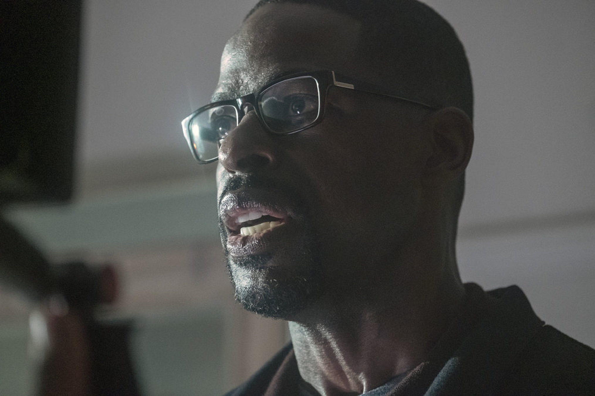 This Is Us Randall S Coping Methods Anxiety Take Center Stage In One Hell Of A Week Recap