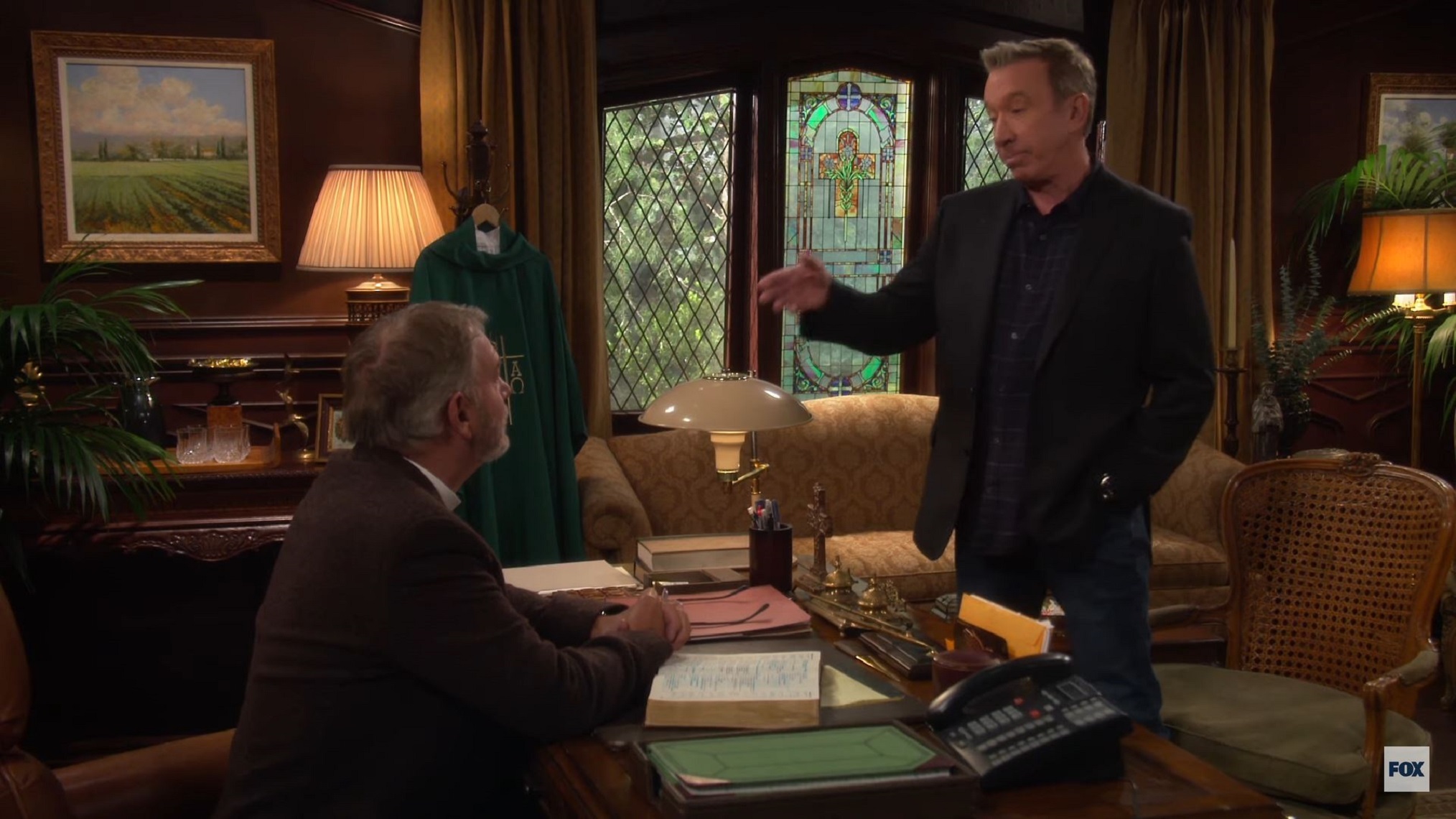 Last Man Standing Mike Tries To Pawn Off Kyle On Reverend Paul Video Tv Insider