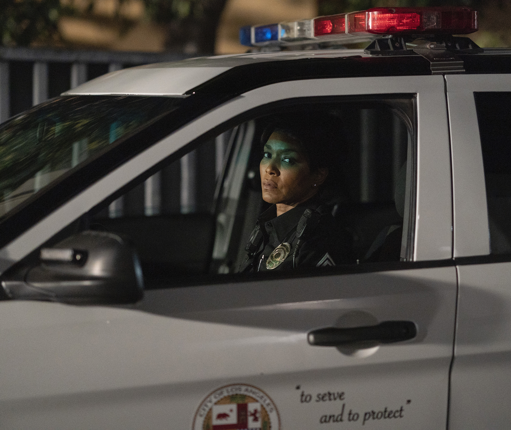 9 1 1 S Penultimate Episode Puts Athena Spoiler In Danger Recap