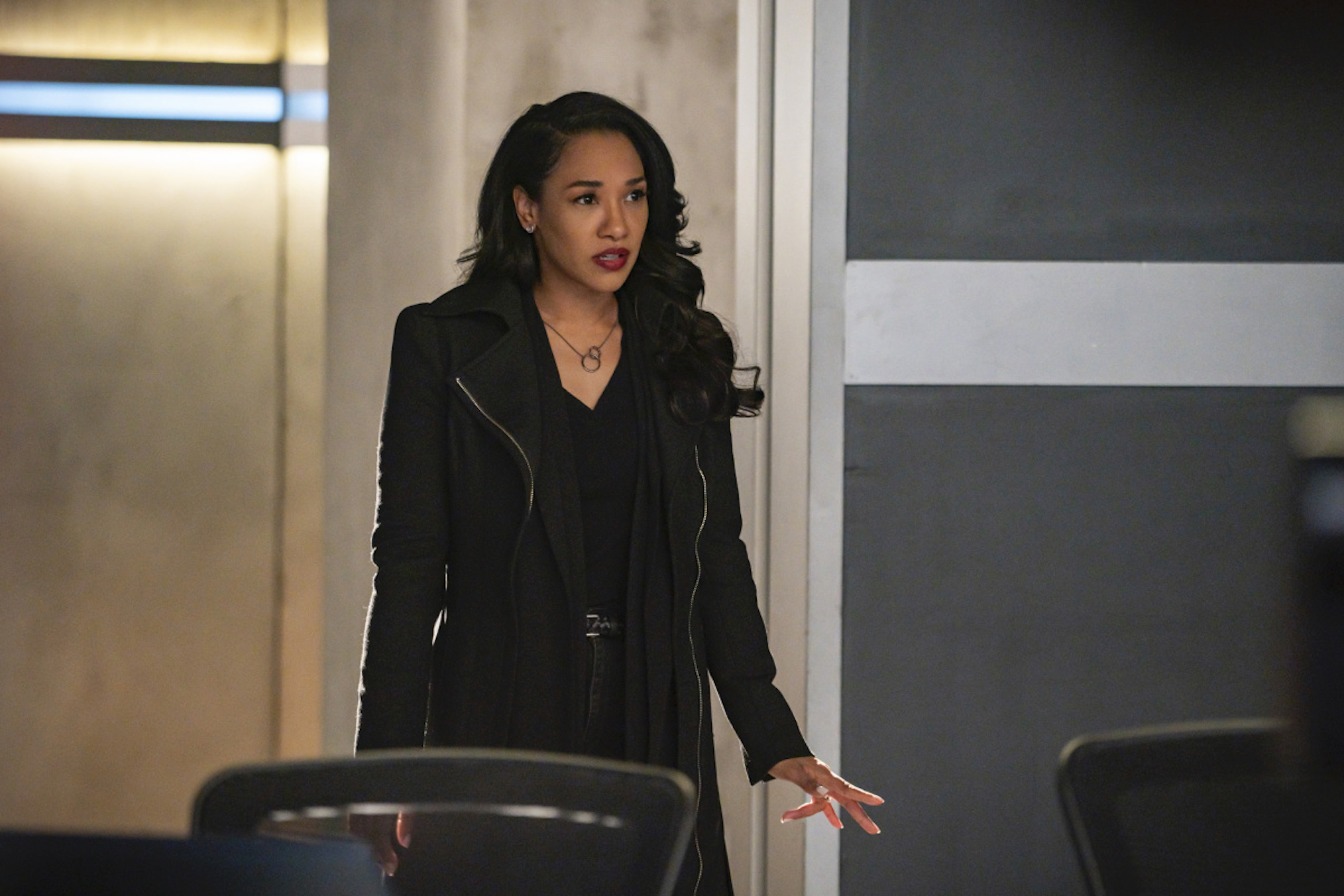 The Flash Season 7 Details On Iris Return From The Mirrorverse And Godspeed