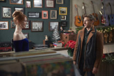 Alicia Witt as Meg and Andrew Walker as Nate in Christmas Tree Lane