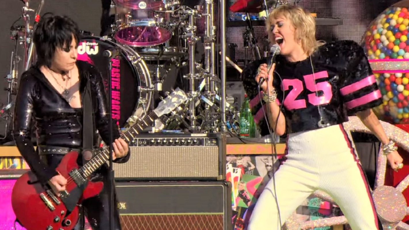See Miley Cyrus Perform With Billy Idol & Joan Jett in Super Bowl Pre