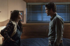 Jeanine Mason as Liz and Nathan Dean as Max in Roswell New Mexico S2 Finale