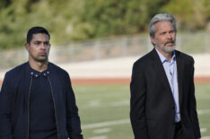 Wilmer Valderrama as Torres, Gary Cole as Parker in NCIS - 'False Start'