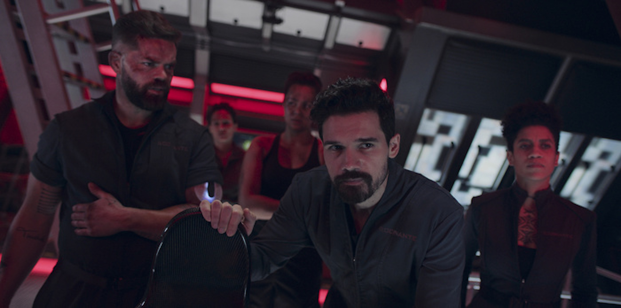 'The Expanse': Steven Strait & Dominique Tipper Break Down the ...