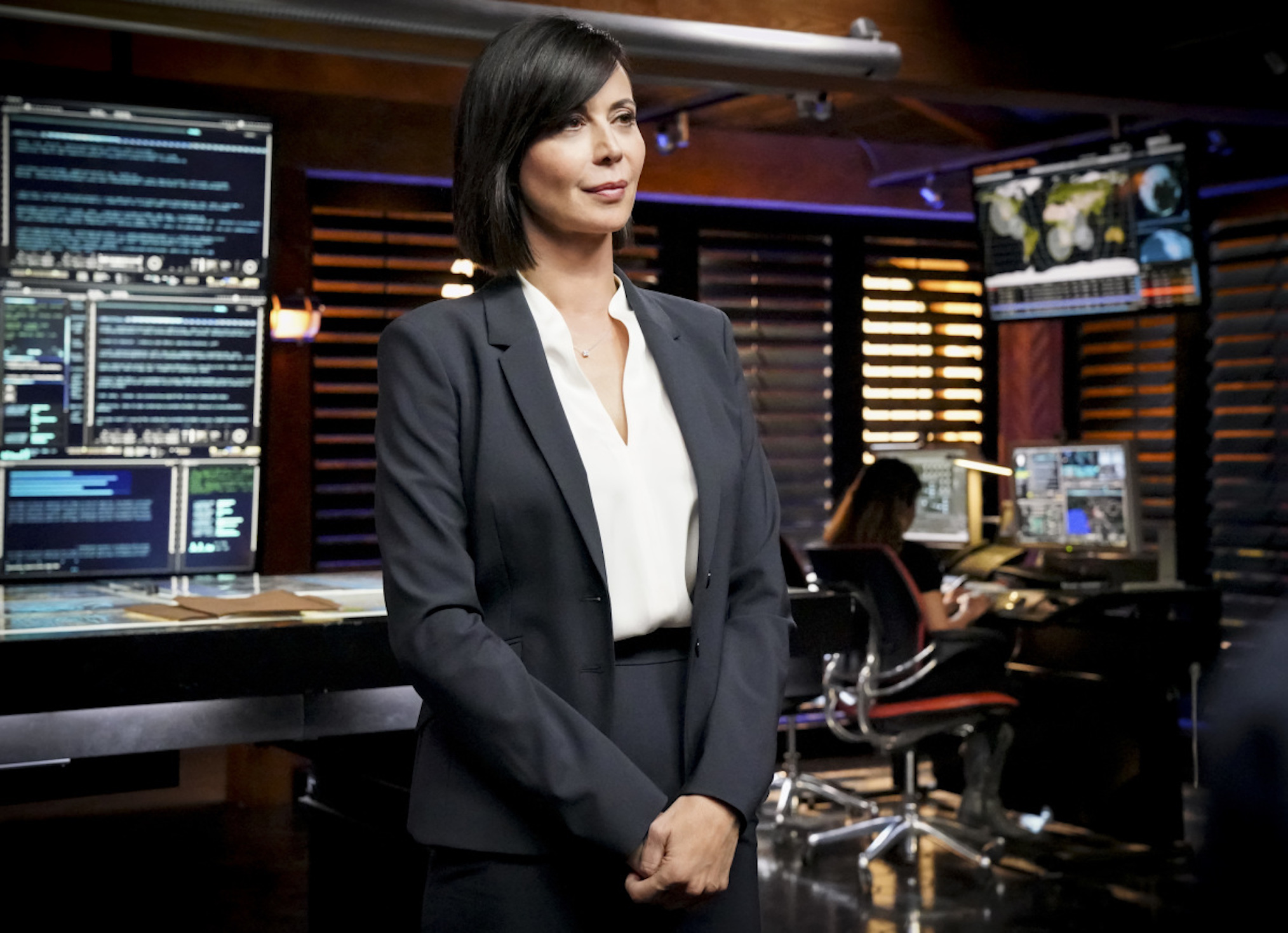 Ncis sydney. Catherine Bell jag. Кэтрин Белл Бермудский треугольник. Sara Bell. Кэтрин Белл фото Бермудский треугольник.