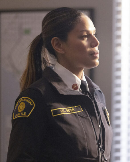 'Station 19' Gets New Chief & Peek at 'Grey's Anatomy' Surgery in ...