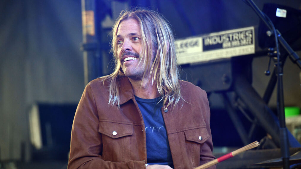 #How the Grammys 2022 Paid Tribute to Foo Fighters’ Taylor Hawkins
