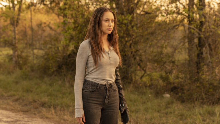 'Fear the Walking Dead': Alycia Debnam-Carey on Alicia's 'Beautiful ...