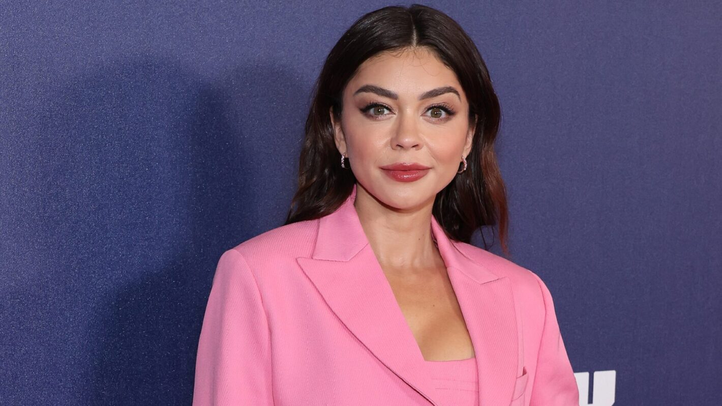 Sarah Hyland to Host 'Love Island USA' on Peacock