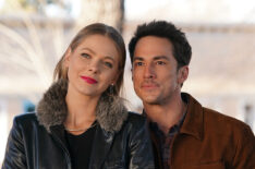 Lily Cowles as Isobel Evans-Bracken and Michael Trevino as Kyle Valenti in Roswell, New Mexico