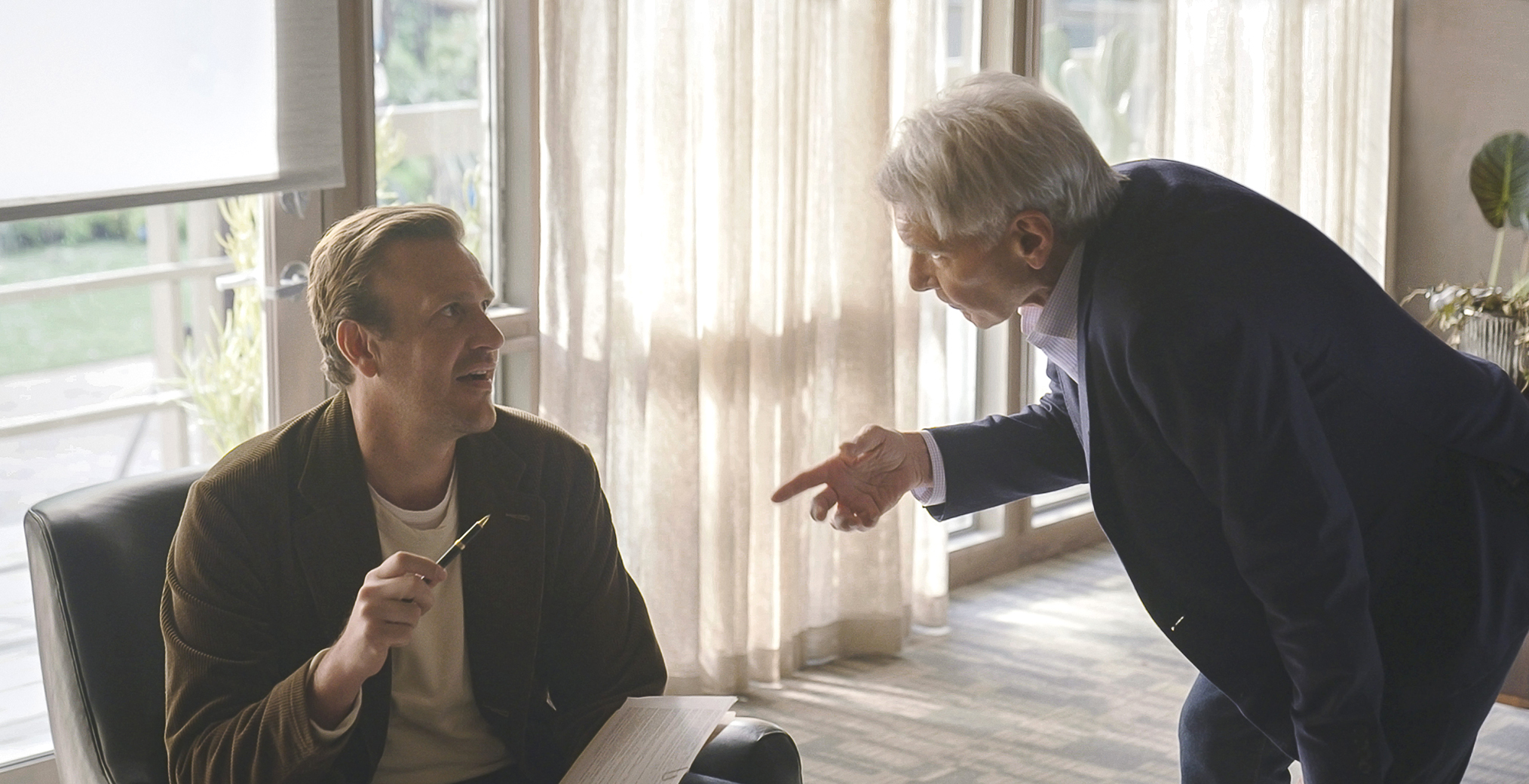 Jason Segel y Harrison Ford en 'Encogerse'
