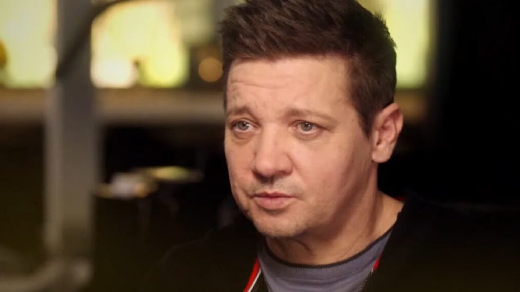 Jeremy Renner Gets Emotional in First Post-Accident Interview With ...