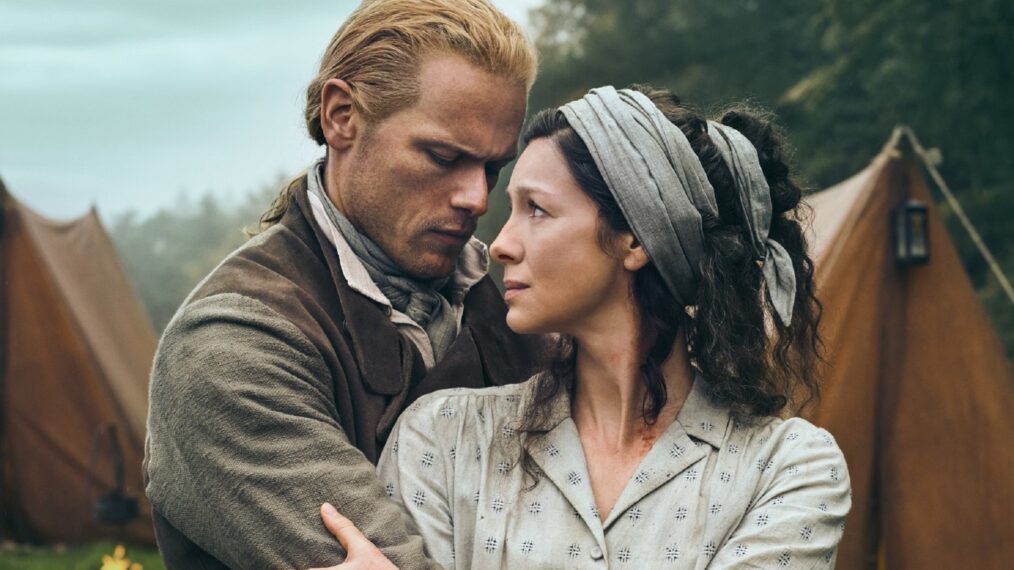 Claire & Jamie Embrace In 'Outlander' Season 7 Character Portraits ...