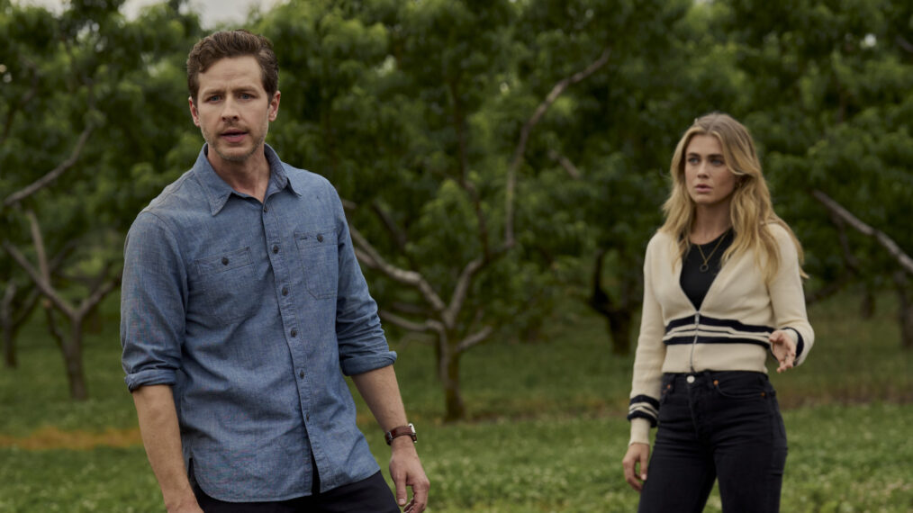 Josh Dallas and Melissa Roxburgh in 'Manifest'