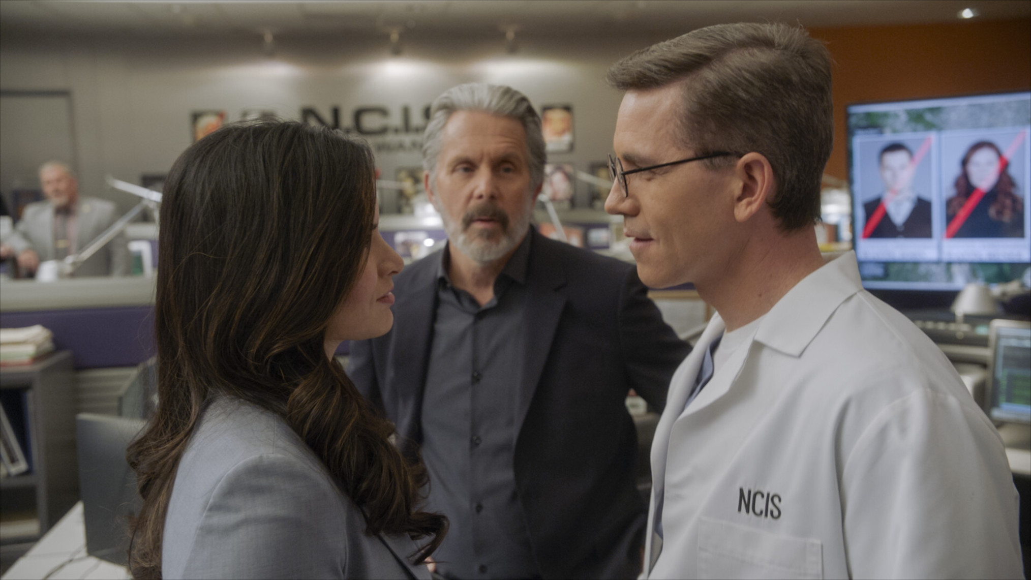 Katrina Law, Gary Cole und Brian Dietzen in „NCIS“