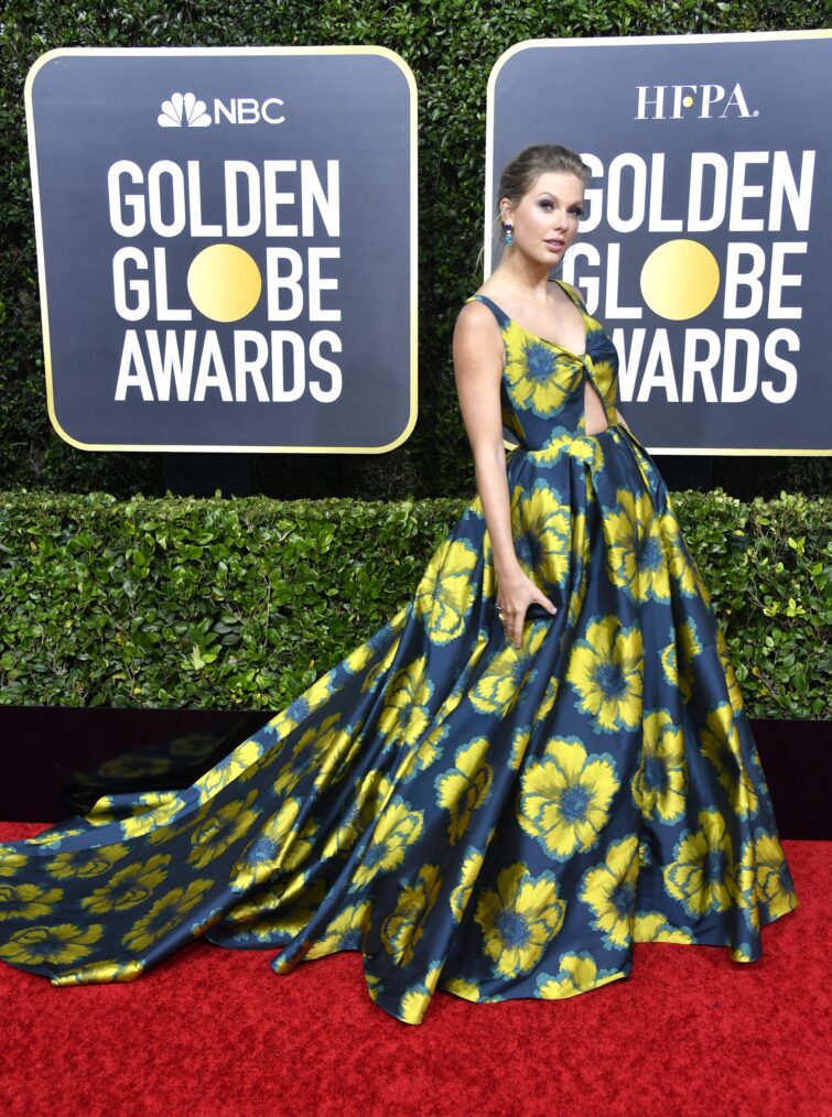 Taylor Swift attends the 77th Annual Golden Globe Awards