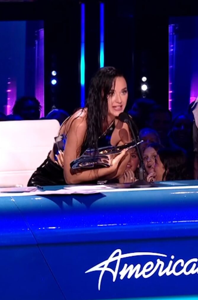 Katy Perry Suffers Wardrobe Malfunction on 'American Idol': 'I Need My ...