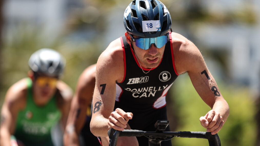 VIÑA DEL MAR, CHILE - NOVEMBER 02: Liam Connor Donnelly of Team Canada competes in the Men's Triathlon at Playa El Sol on Day 13 of Santiago 2023 Pan Am Games on November 02, 2023 in Viña del Mar, Chile. (Photo by Ezra Shaw/Getty Images)