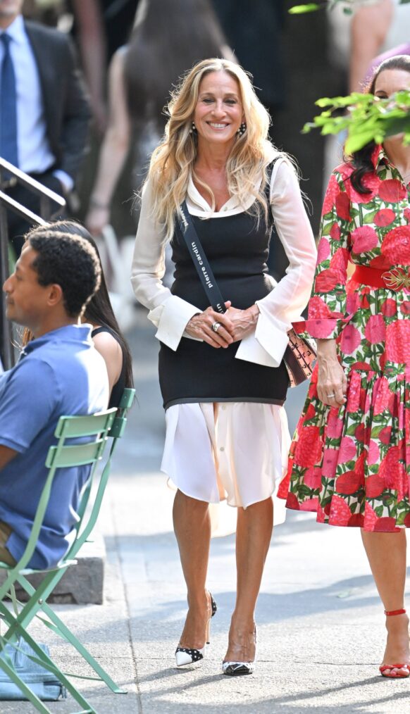 Sarah Jessica Parker on the set of And Just Like That, Black mini