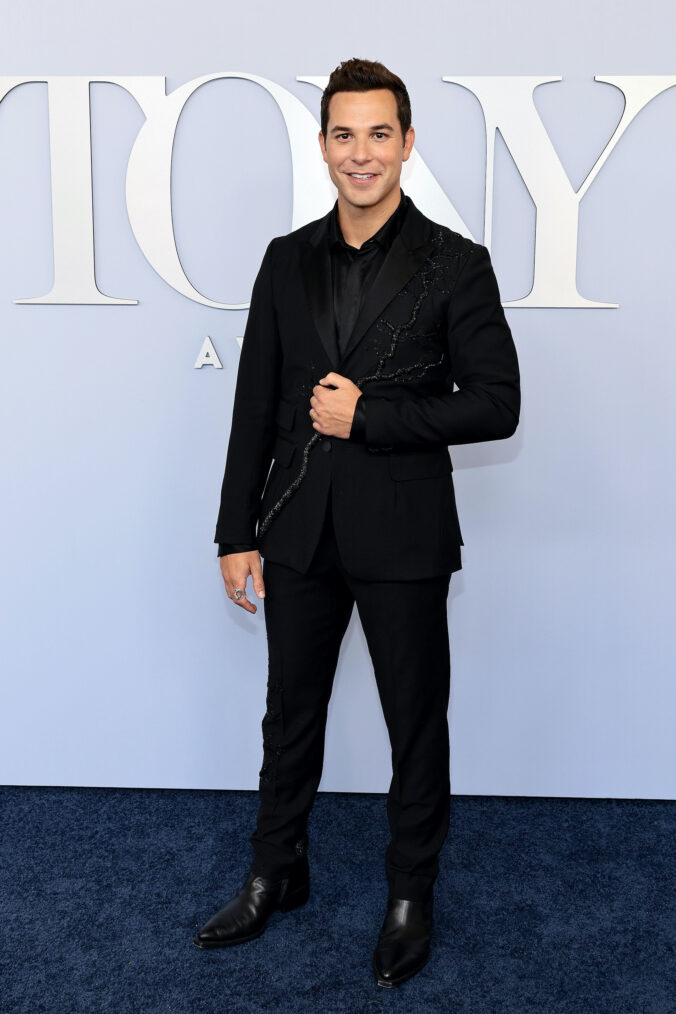 Skylar Astin attends the The 77th Annual Tony Awards at David H. Koch Theater at Lincoln Center on June 16, 2024 in New York City.