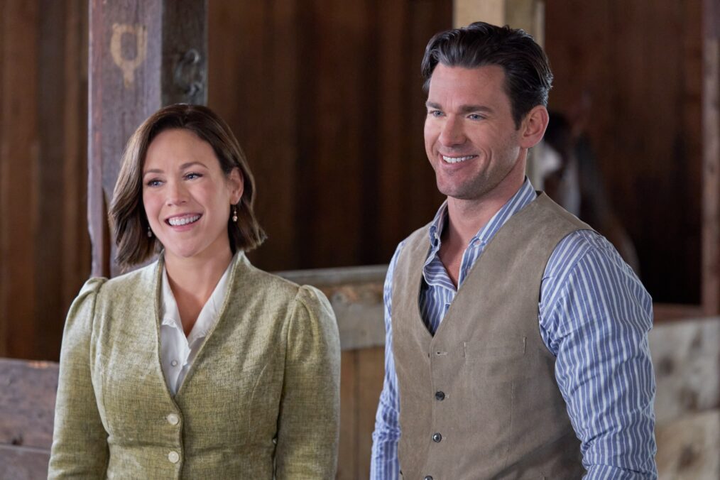 Erin Krakow as Elizabeth and Kevin McGarry as Nathan in 'When Calls the Heart' Season 11 Episode 11