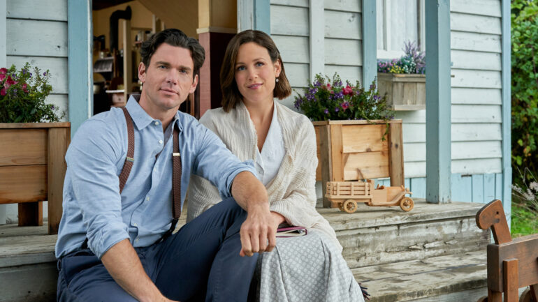 Kevin McGarry and Erin Krakow in 'When Calls the Heart' Season 12