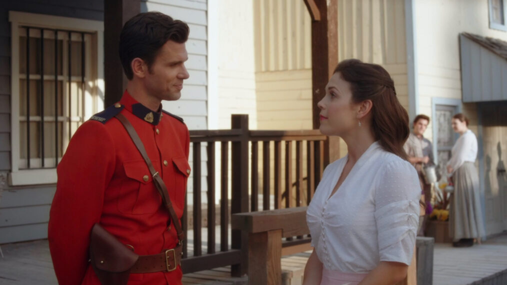 Kevin McGarry and Erin Krakow in 'When Calls the Heart' Season 6 Episode 4