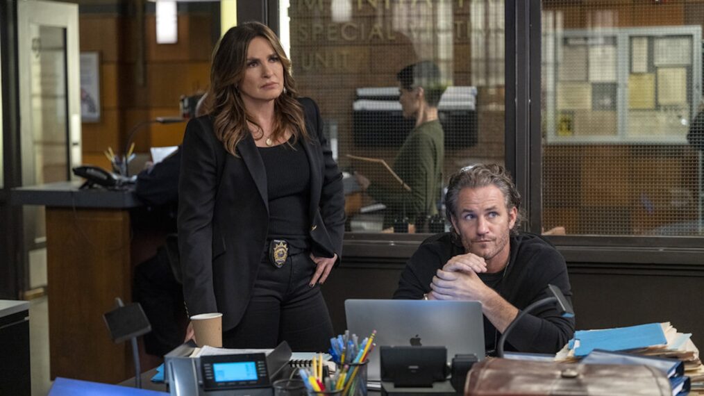 Mariska Hargitay as Captain Olivia Benson, Kevin Kane as Det. Terry Bruno in 'Law & Order: SVU' Season 25 Episode 1 