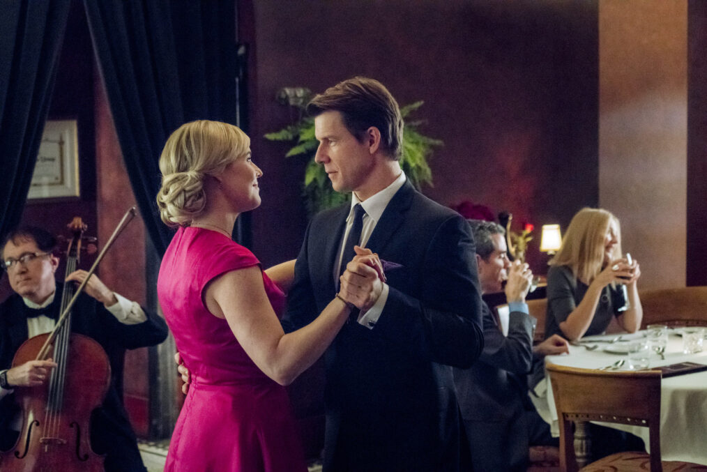 Kristin Booth and Eric Mabius in 'Signed, Sealed, Delivered: From the Heart'