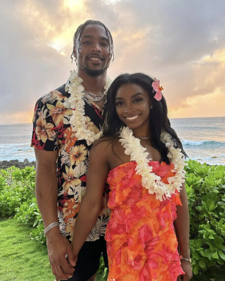 Simone Biles and Jonathan Owens in Hawaii