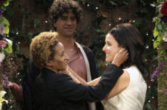 Wanda Sykes, Hamish Linklater, Julia Louis-Dreyfus in The New Adventures of Old Christine - 'A Decent Proposal',