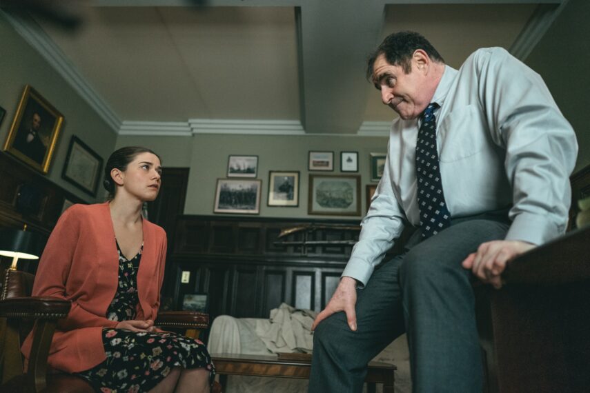 Molly Brown as Leslie and Richard Kind as Judge Jared Jeter in 'Evil' Season 4 Episode 12 "Fear of the Other"