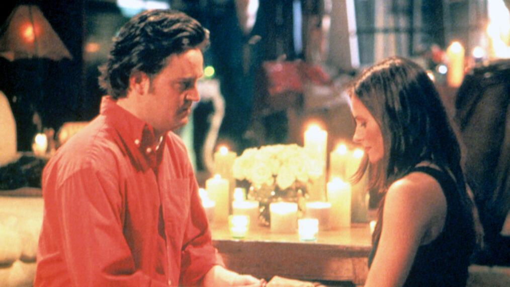 Matthew Perry as Chandler Bing and Courteney Cox as Monica Geller in 'Friends' Season 6