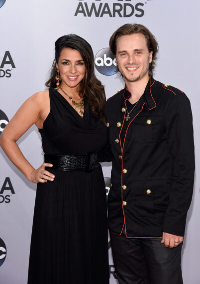 Jonathan Jackson and Lisa Vultaggio attend CMA Awards at the Bridgestone Arena on November 5, 2014 in Nashville, Tennessee. (Larry Busacca / Getty Images)